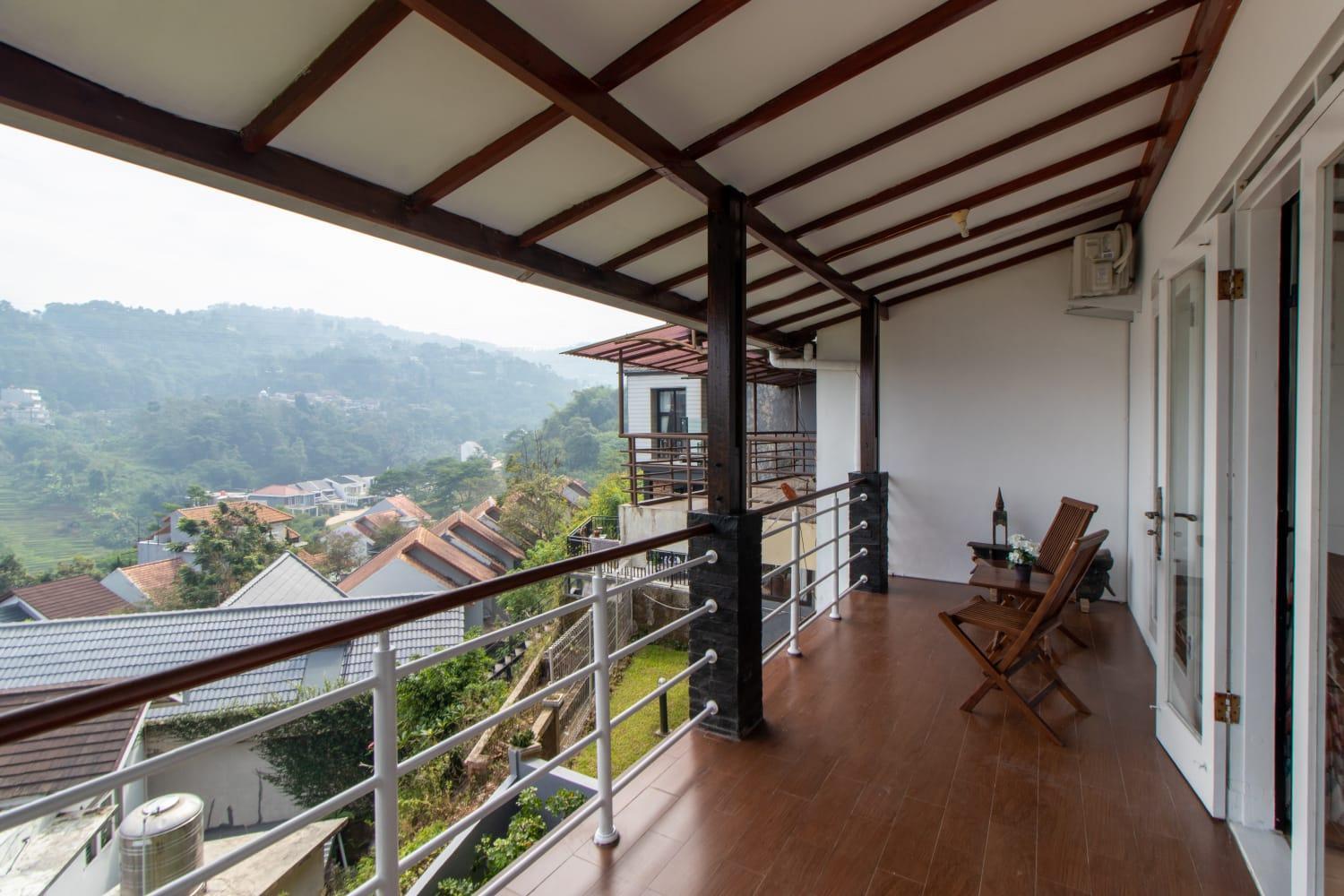 Villa Keluarga Syariah Resor Dago Pakar Bandung - View Bukit Exterior photo